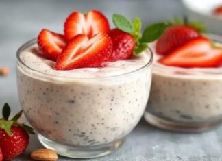 Pudim de Chia com Leite de Amêndoas Pudim de chia com leite de amêndoas
