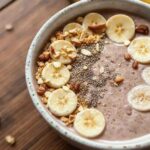 smoothie bowl de banana e proteína